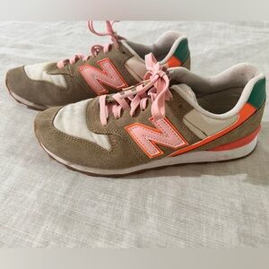 New Balance 696